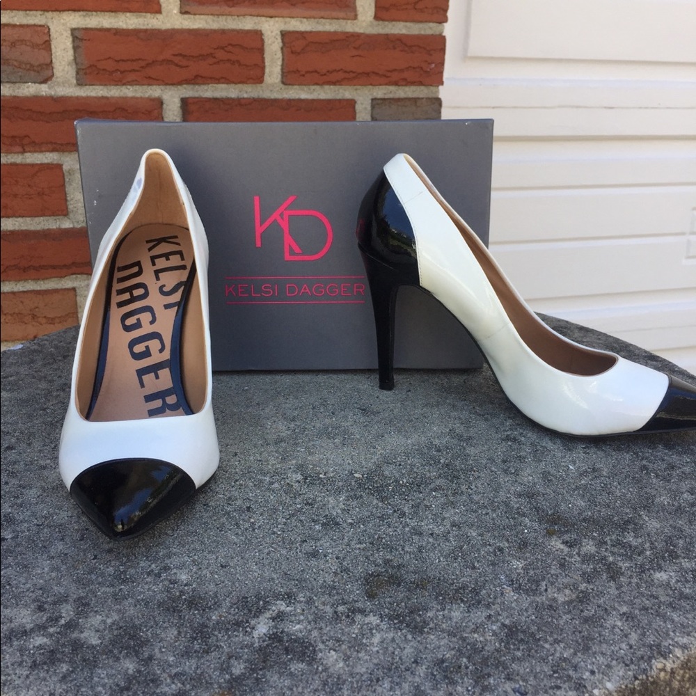 Shoes - Picture 6 of 8